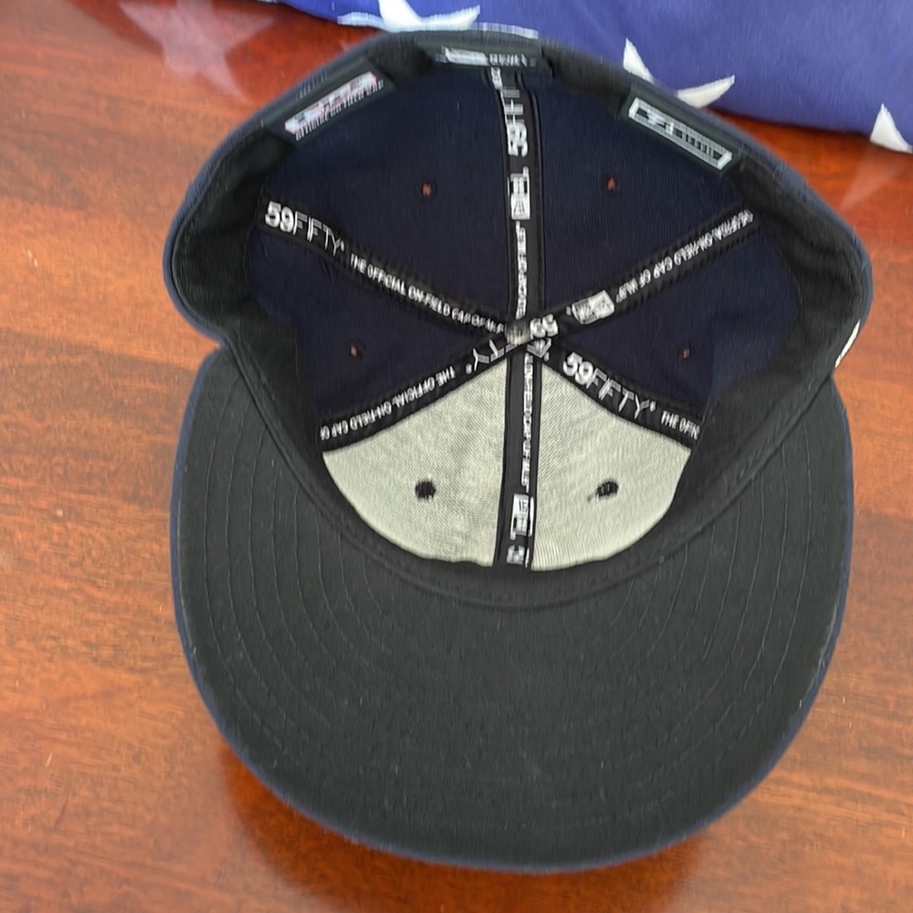 Boston Red Sox Baseball Cap - Picture 3 of 5